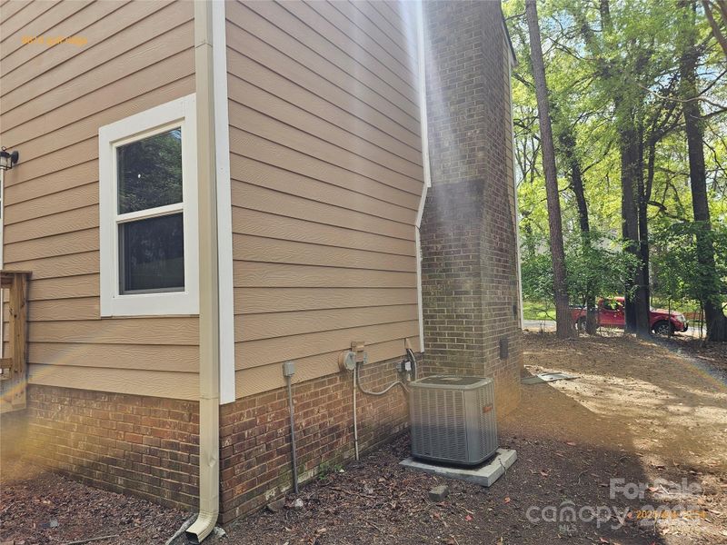8813 Golf Ridge Dr, Charlotte, NC 28277