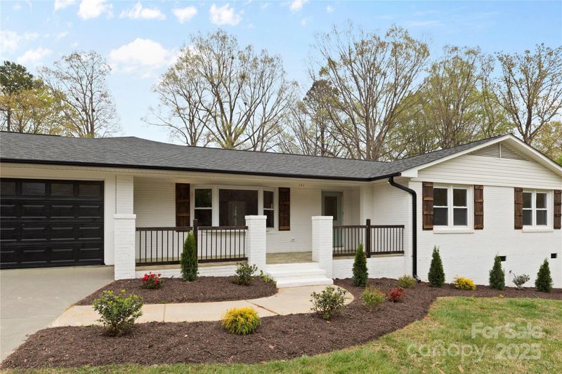 121 Tanglewood Dr, Kannapolis, NC 28081