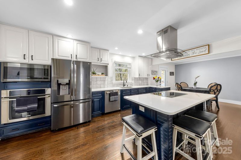 9718 Barkridge Rd, Mint Hill, NC 28227