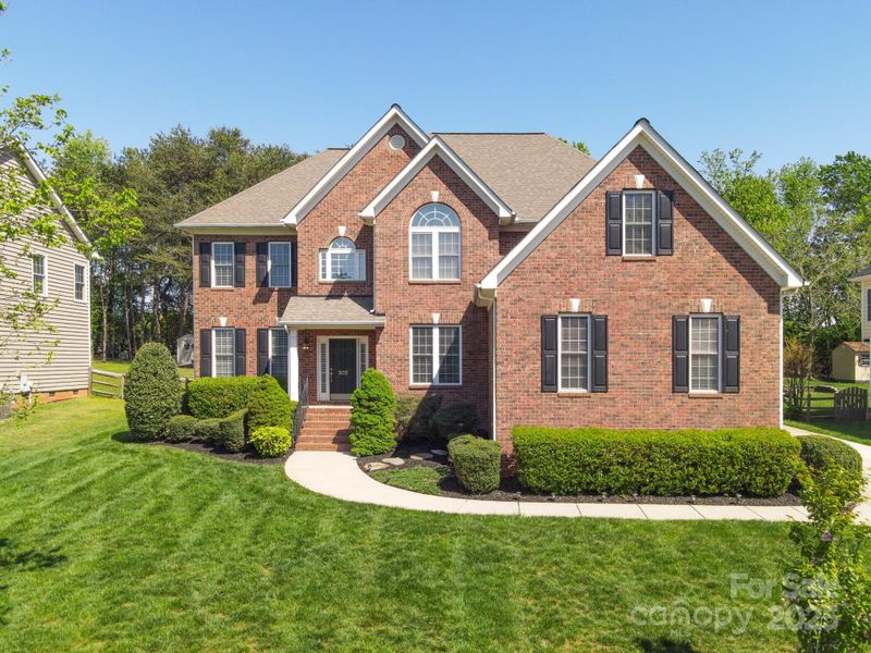 202 Weeping Spring Dr, Mooresville, NC 28115