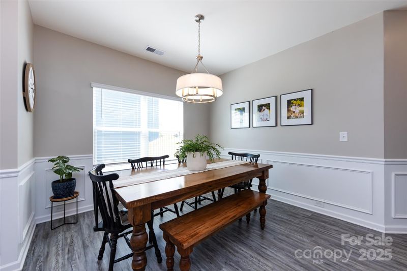 325 Crandon Rd, Mount Holly, NC 28120