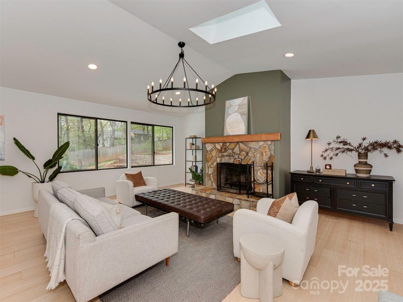 1437 Jules Ct, Charlotte, NC 28226