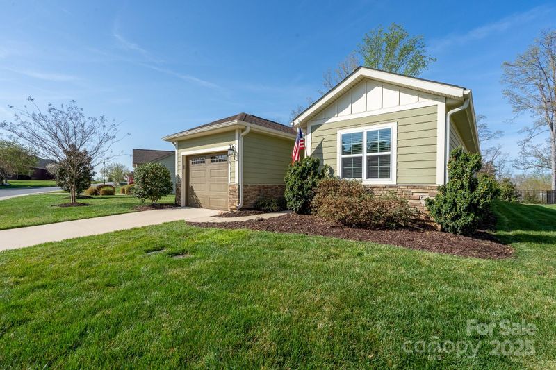 314 Flat Rock Dr, Denver, NC 28037