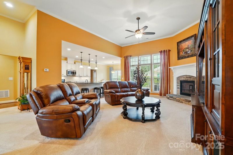 7371 Vanguard Ct, Stanley, NC 28164
