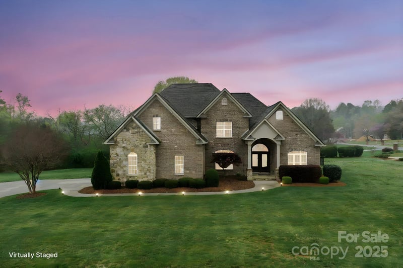 1012 Harper Lee Dr, Newton, NC 28658