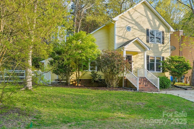 6005 Lanai Ln, Tega Cay, SC 29708