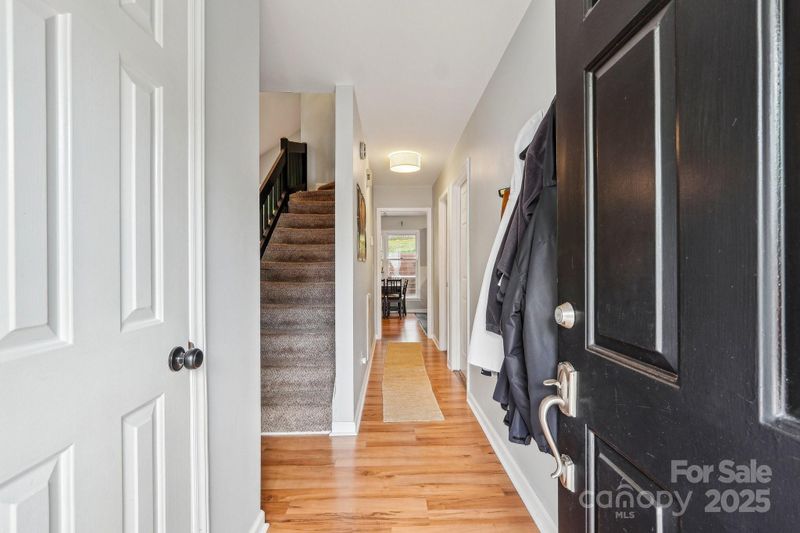 6005 Lanai Ln, Tega Cay, SC 29708