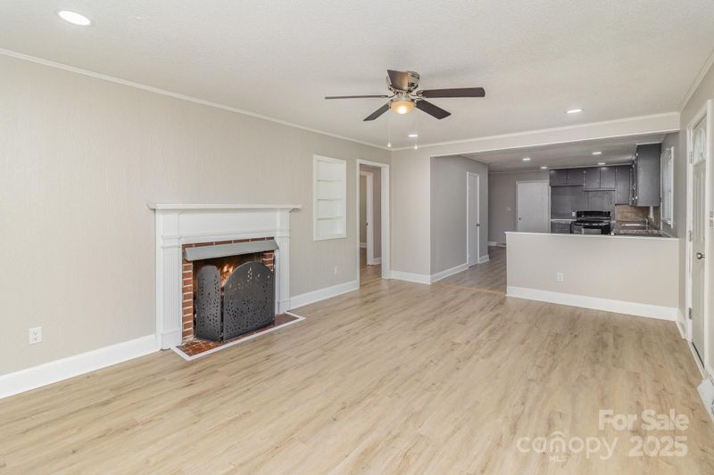 706 Lowell Ave, Lowell, NC 28098