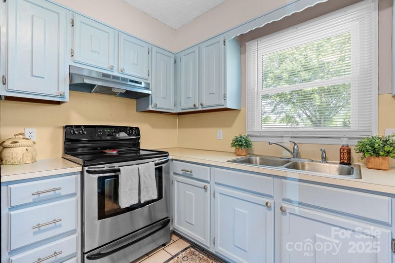 2430 Rocky Ford Rd, Newton, NC 28658