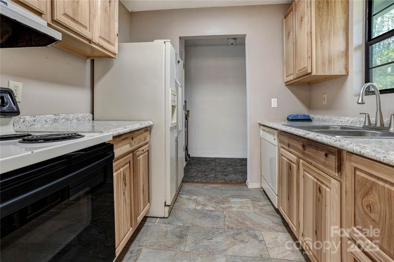 322 Electra Ln, Stanley, NC 28164