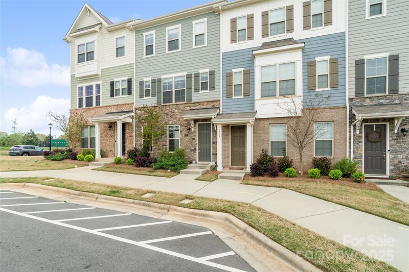 9914 Ainslie Downs St, Charlotte, NC 28273