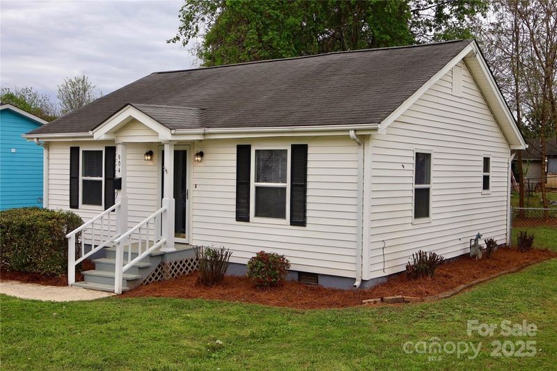 904 Brook St, Belmont, NC 28012