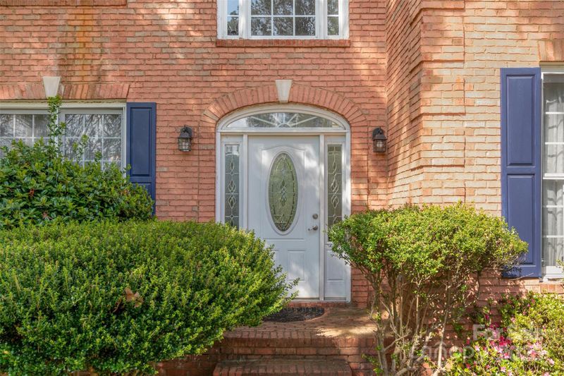 6615 Wickville Dr, Charlotte, NC 28215
