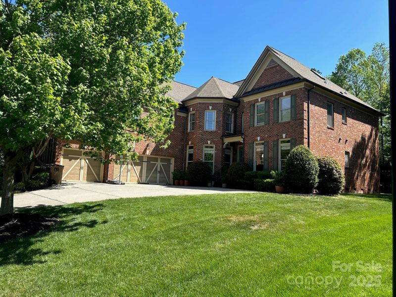 1024 Westbury Dr, Matthews, NC 28104