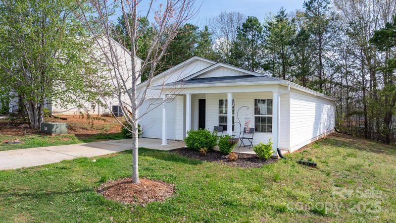 3944 Hemingway Dr NW, Hickory, NC 28601