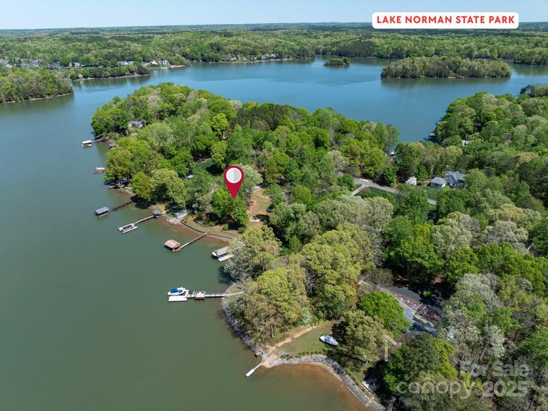 1395 Roundstone Rd, Sherrills Ford, NC 28673