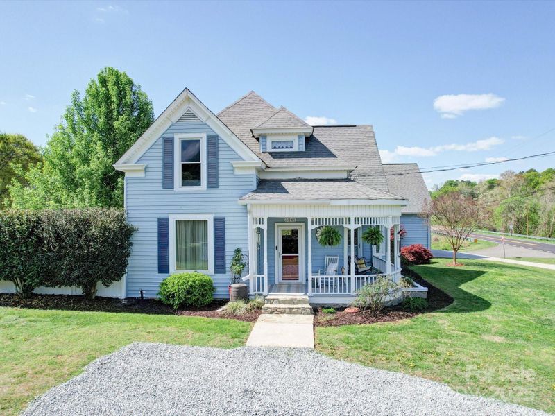 3241 Long Shoals Rd, Lincolnton, NC 28092