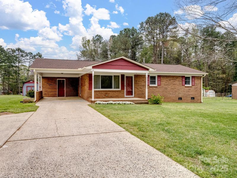 103 Alexis Forest Dr, Stanley, NC 28164