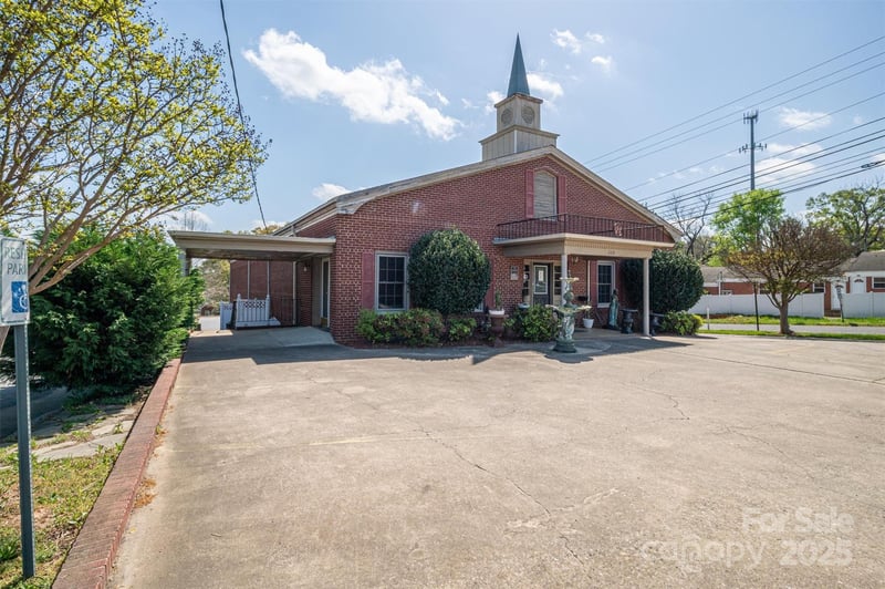 220 S Broad St, Gastonia, NC 28054