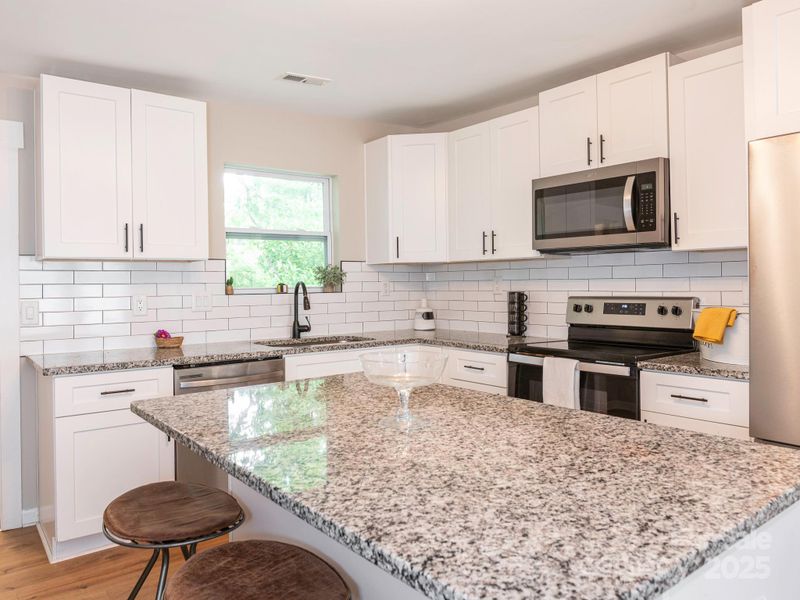 803 E 13th St, Kannapolis, NC 28083