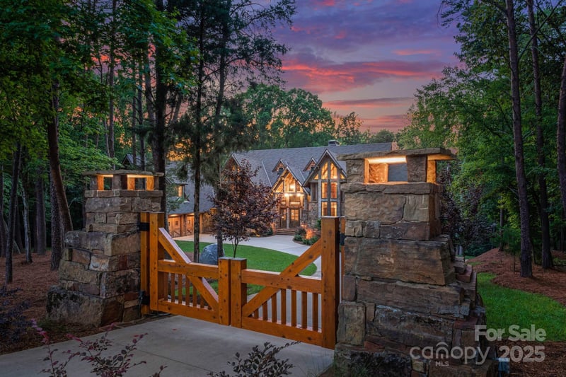 10723 Green Heron Ct, Charlotte, NC 28278
