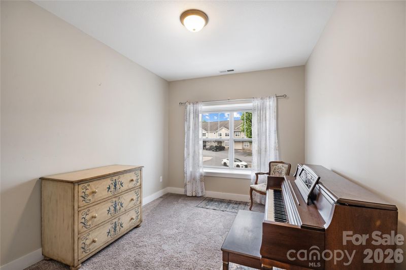 124 Foxden Dr #303, Fletcher, NC 28732