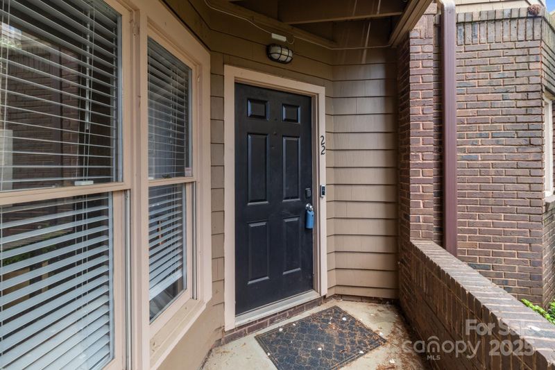 1109 E Morehead St #22, Charlotte, NC 28204