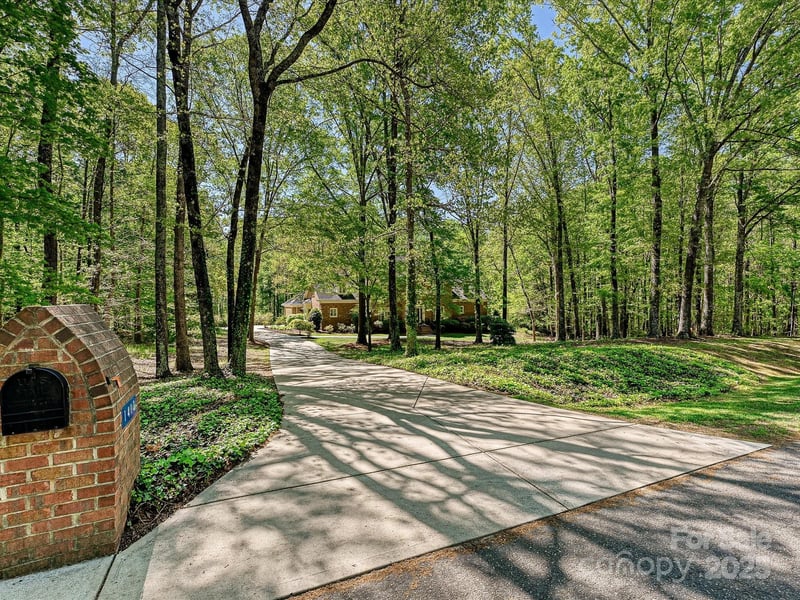 1413 Willow Oaks Trl, Weddington, NC 28104