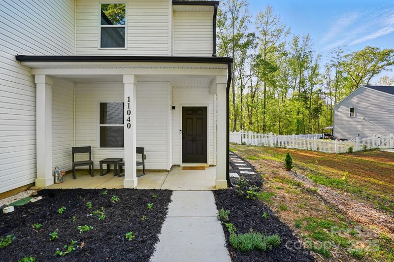 11040 E Lake Rd, Charlotte, NC 28215