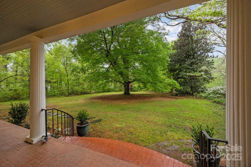 740 Woodlawn Ave, Mount Holly, NC 28120