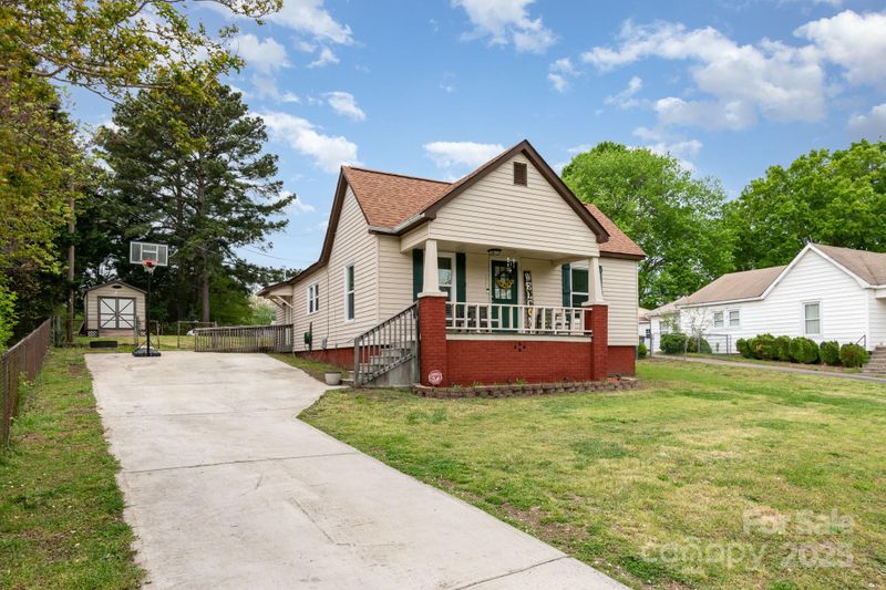 557 Hunter Ave, Kannapolis, NC 28083