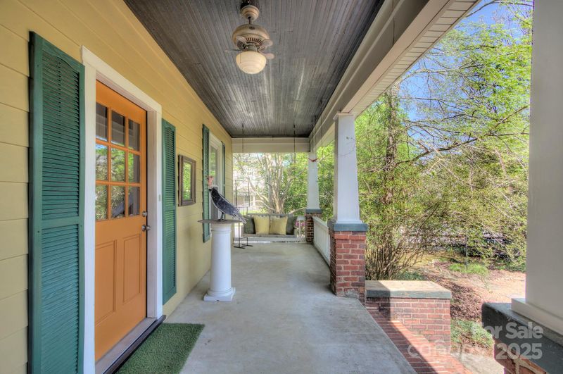 1000 E 35th St, Charlotte, NC 28205