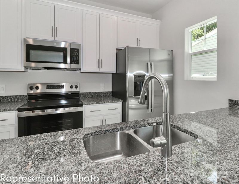 548 Ridge Ave, Mooresville, NC 28115