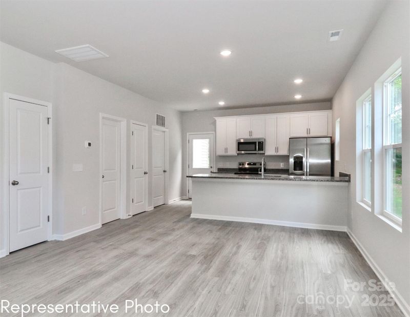 548 Ridge Ave, Mooresville, NC 28115