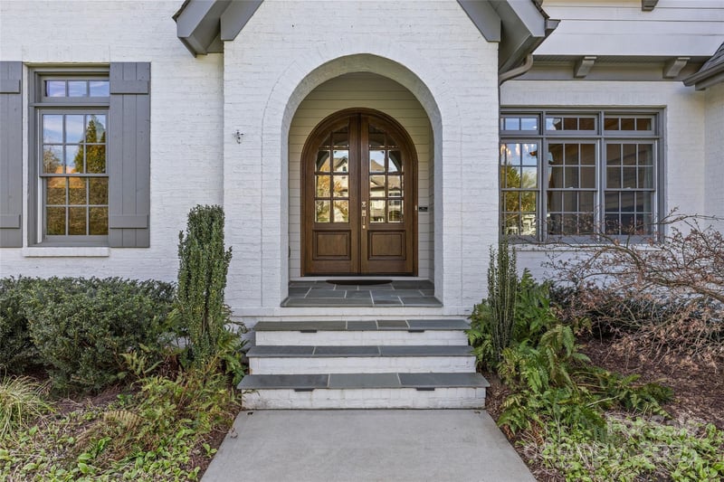 2137 Foxcroft Woods Ln, Charlotte, NC 28211