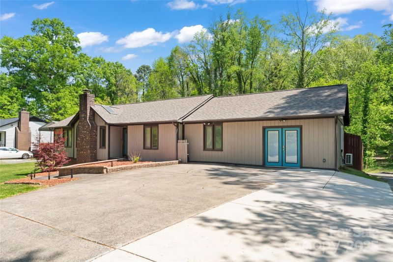2615 Toddville Rd, Charlotte, NC 28214