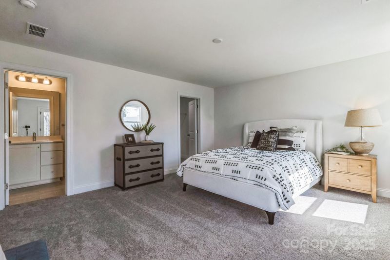 2124 Barrowcliffe Dr NW, Concord, NC 28027