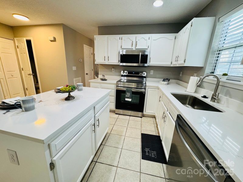 3129 Brockhampton Ct, Charlotte, NC 28269