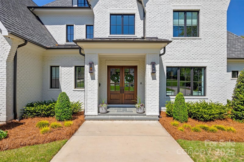 1976 Ferncliff Rd, Charlotte, NC 28211