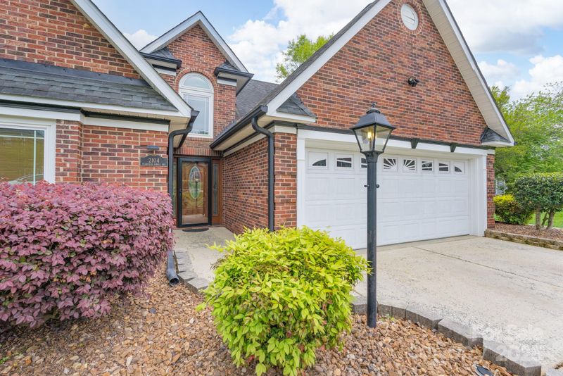 2104 Planters Knoll Dr, Monroe, NC 28110