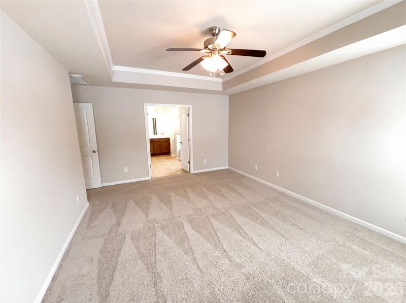 305 Augustus Ln, Mount Holly, NC 28120