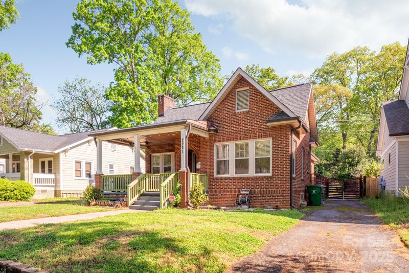 2221 Commonwealth Ave, Charlotte, NC 28205