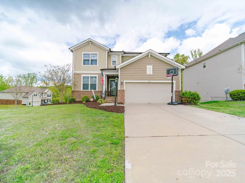 807 Oak Manor Dr SE, Concord, NC 28025