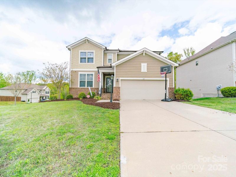 807 Oak Manor Dr SE, Concord, NC 28025