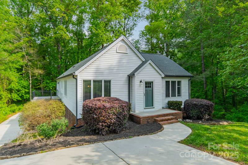 2646 Jacobs Rd, Gastonia, NC 28054