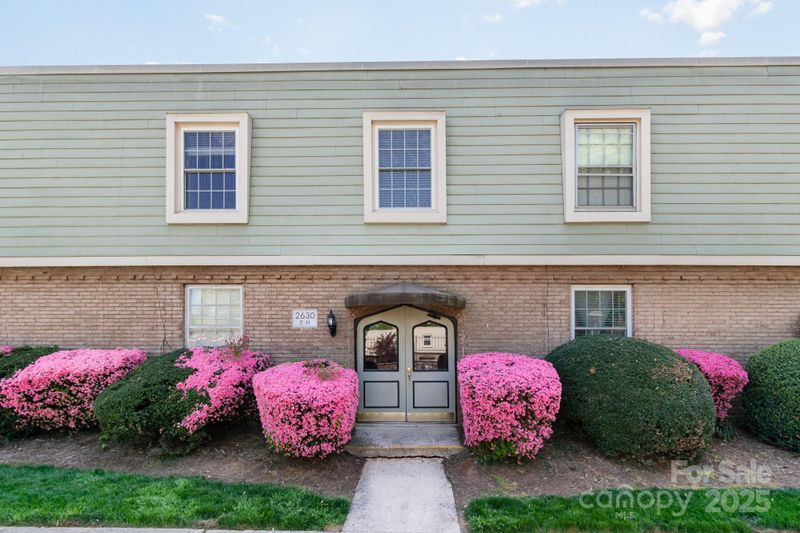 2630 Park Rd #H, Charlotte, NC 28209