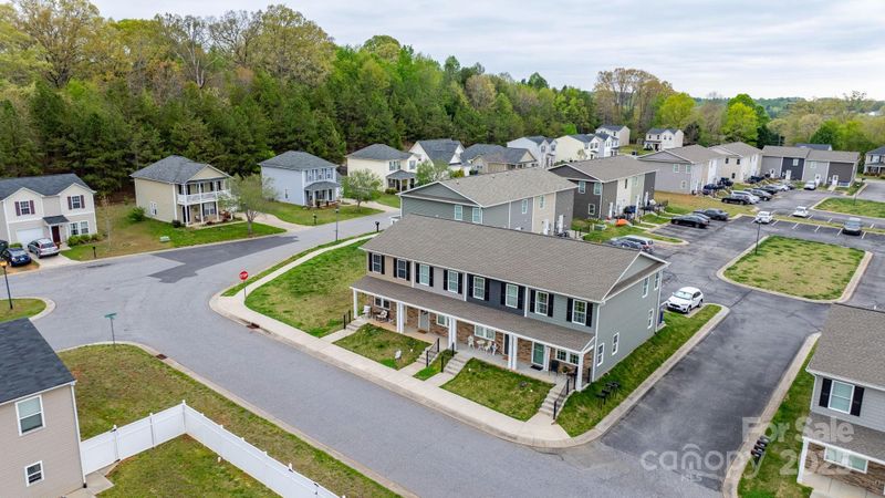 3722 Windy Pine Ln NW, Hickory, NC 28601