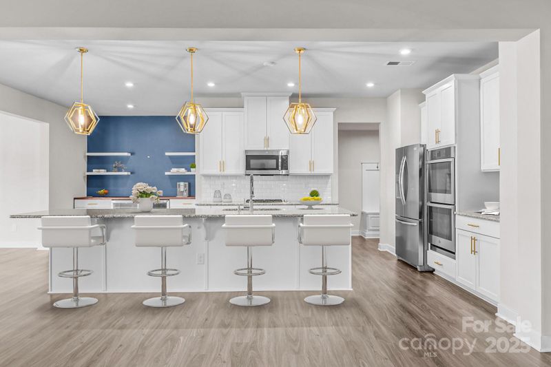 12710 Es Draper Dr, Huntersville, NC 28078