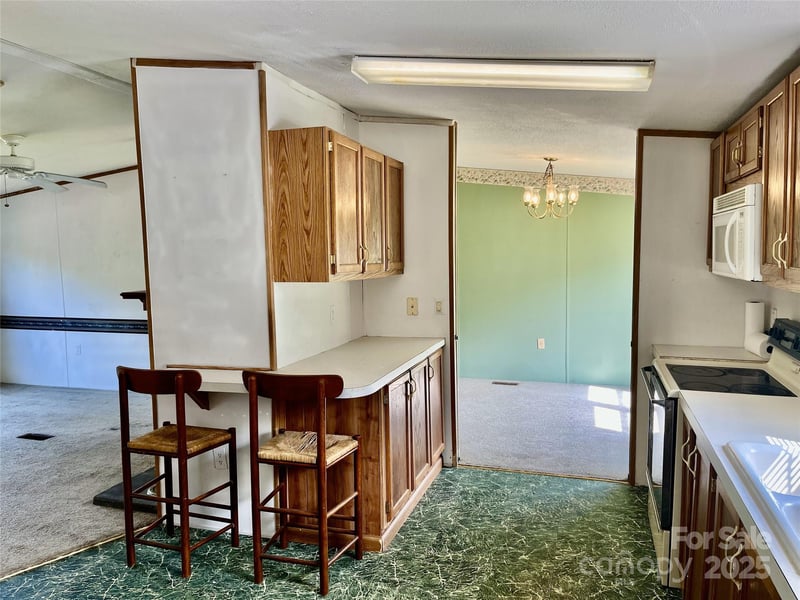 105 Branson Dr, Olin, NC 28660