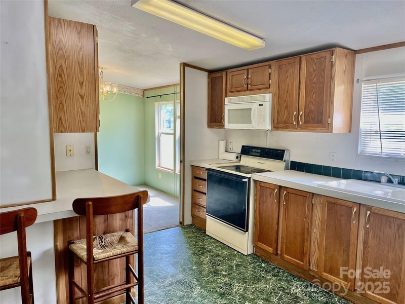 105 Branson Dr, Olin, NC 28660